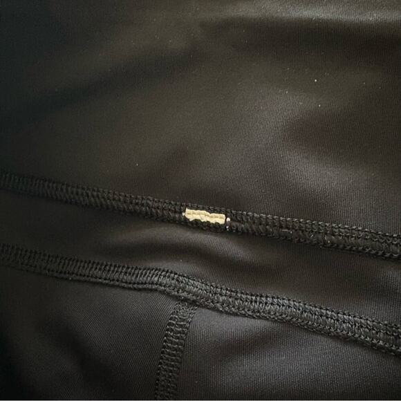 Lululemon Size 6 Mind Over Miles Crop (17" ) Leggings
Good Condition - Picture 8 of 8